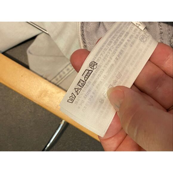 Abercrombie & Fitch • Light Wash High Waisted Skinny Jean • Size 2 \ w26 - Picture 8 of 10